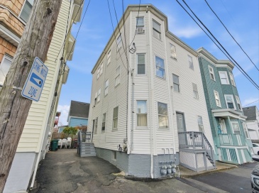 8 Ray, Lynn, Massachusetts, 6 Bedrooms Bedrooms, 15 Rooms Rooms,3 BathroomsBathrooms,Residential Income,For Sale,Ray,73459271