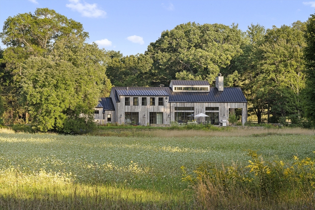 8 Silver Hill, Lincoln, Massachusetts, 4 Bedrooms Bedrooms, 8 Rooms Rooms,4.5 BathroomsBathrooms,Residential,For Sale,Silver Hill,73473064