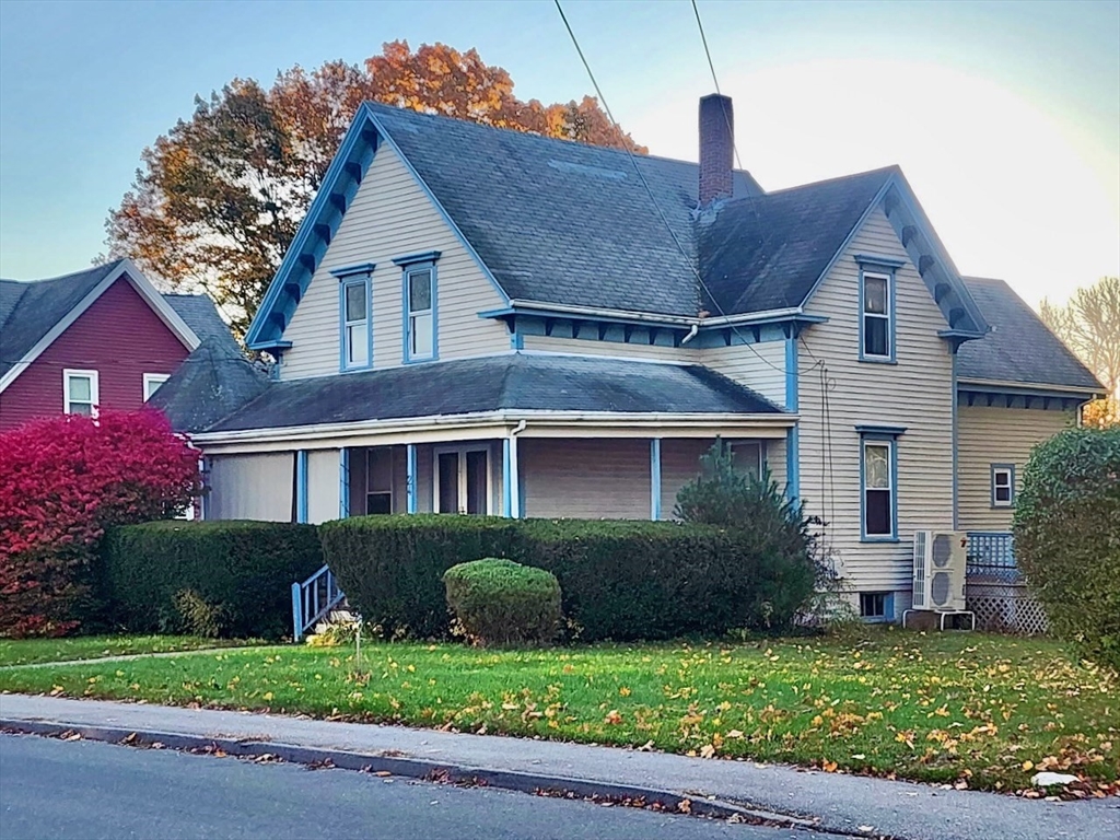 24 Couch St, Taunton, Massachusetts, 4 Bedrooms Bedrooms, 8 Rooms Rooms,1.5 BathroomsBathrooms,Residential,For Sale,Couch St,73473340