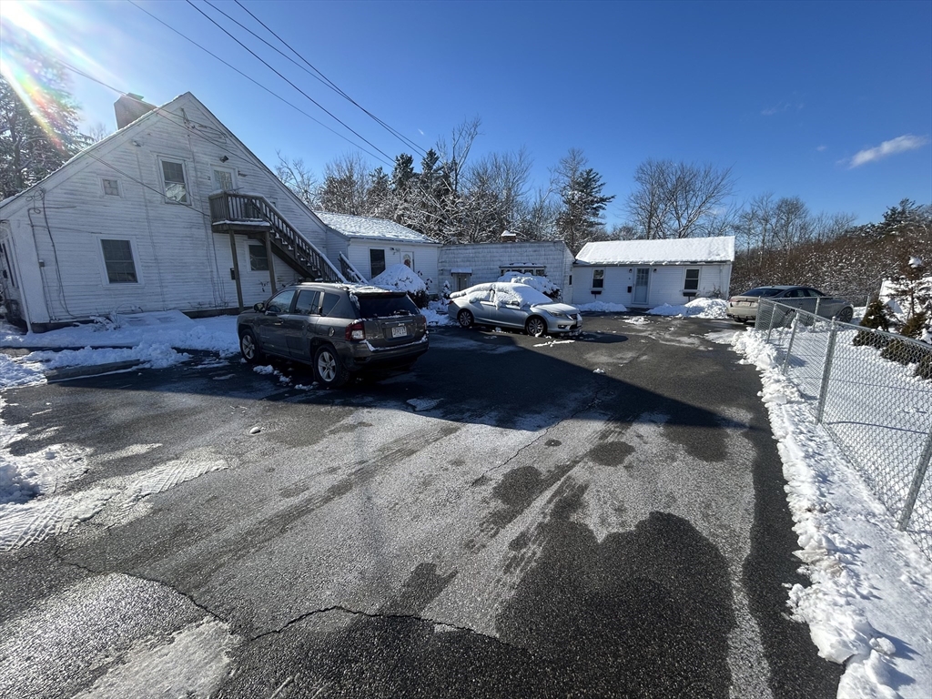 969 Plymouth Street, Abington, Massachusetts, 1 Bedroom Bedrooms, 3 Rooms Rooms,1 BathroomBathrooms,Residential Lease,For Rent,Plymouth Street,73473346