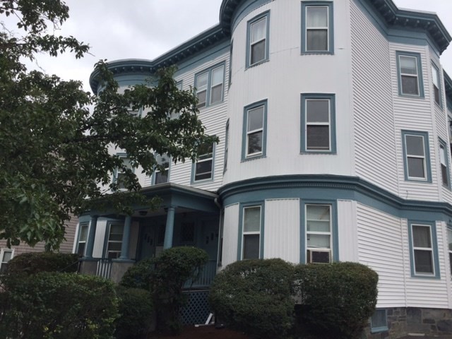110 Thurston, Somerville, Massachusetts, 1 Bedroom Bedrooms, 3 Rooms Rooms,1 BathroomBathrooms,Residential Lease,For Rent,Thurston,73473349