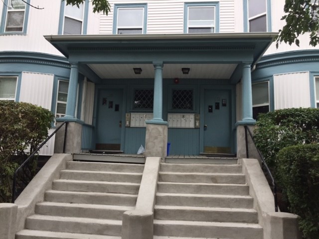 112 Thurston, Somerville, Massachusetts, 1 Bedroom Bedrooms, 3 Rooms Rooms,1 BathroomBathrooms,Residential Lease,For Rent,Thurston,73473360