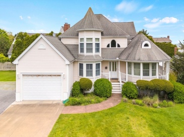 276 Shore St, Falmouth, Massachusetts, 3 Bedrooms Bedrooms, 7 Rooms Rooms,3 BathroomsBathrooms,Residential,For Sale,Shore St,73473359