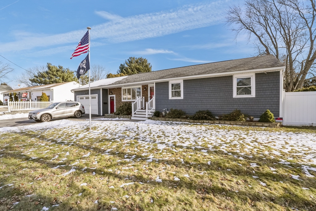 1706 Brayton Point Rd, Somerset, Massachusetts, 3 Bedrooms Bedrooms, 6 Rooms Rooms,1 BathroomBathrooms,Residential,For Sale,Brayton Point Rd,73473366