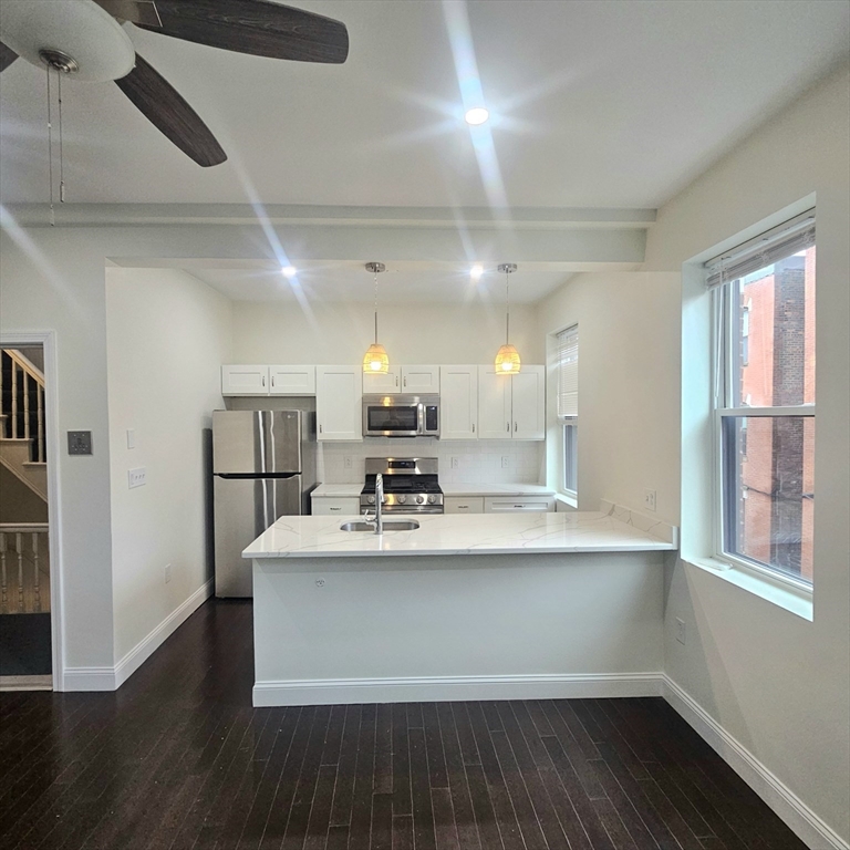 49 Charter Street, Boston, Massachusetts, 2 Bedrooms Bedrooms, 5 Rooms Rooms,1 BathroomBathrooms,Residential Lease,For Rent,Charter Street,73473380