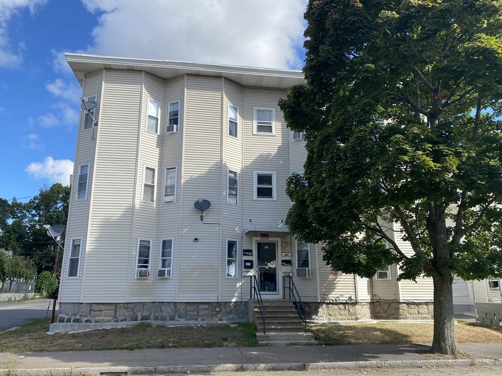 21 Forest Ave, Brockton, Massachusetts, 12 Bedrooms Bedrooms, 20 Rooms Rooms,6 BathroomsBathrooms,Residential Income,For Sale,Forest Ave,73473393