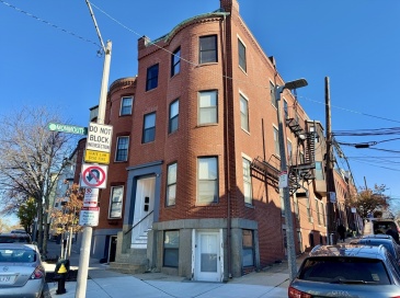 379 Meridian St, Boston, Massachusetts, 2 Bedrooms Bedrooms, 3 Rooms Rooms,1 BathroomBathrooms,Residential,For Sale,Meridian St,73473410