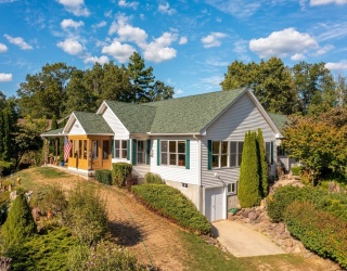 21 Old County Road, Southampton, Massachusetts, 3 Bedrooms Bedrooms, 7 Rooms Rooms,2 BathroomsBathrooms,Residential,For Sale,Old County Road,73473452