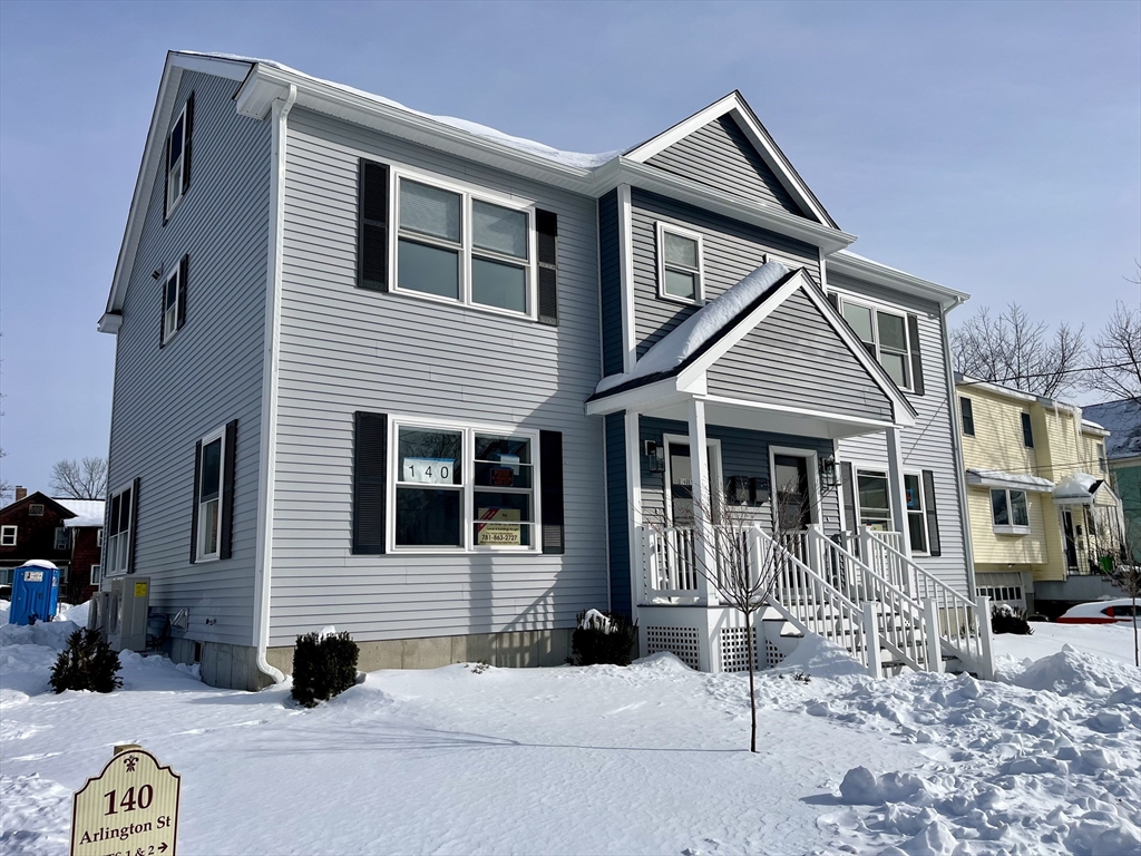 140 Arlington Street, Medford, Massachusetts, 4 Bedrooms Bedrooms, 8 Rooms Rooms,3.5 BathroomsBathrooms,Residential Lease,For Rent,Arlington Street,73473451