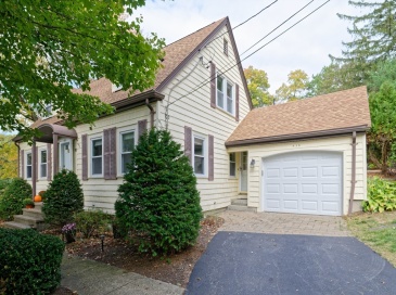 638 Main St, Ashland, Massachusetts, 3 Bedrooms Bedrooms, 9 Rooms Rooms,2 BathroomsBathrooms,Residential,For Sale,Main St,73445723