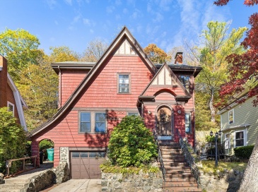 11 Linwood Rd, Lynn, Massachusetts, 3 Bedrooms Bedrooms, 9 Rooms Rooms,2 BathroomsBathrooms,Residential,For Sale,Linwood Rd,73448943
