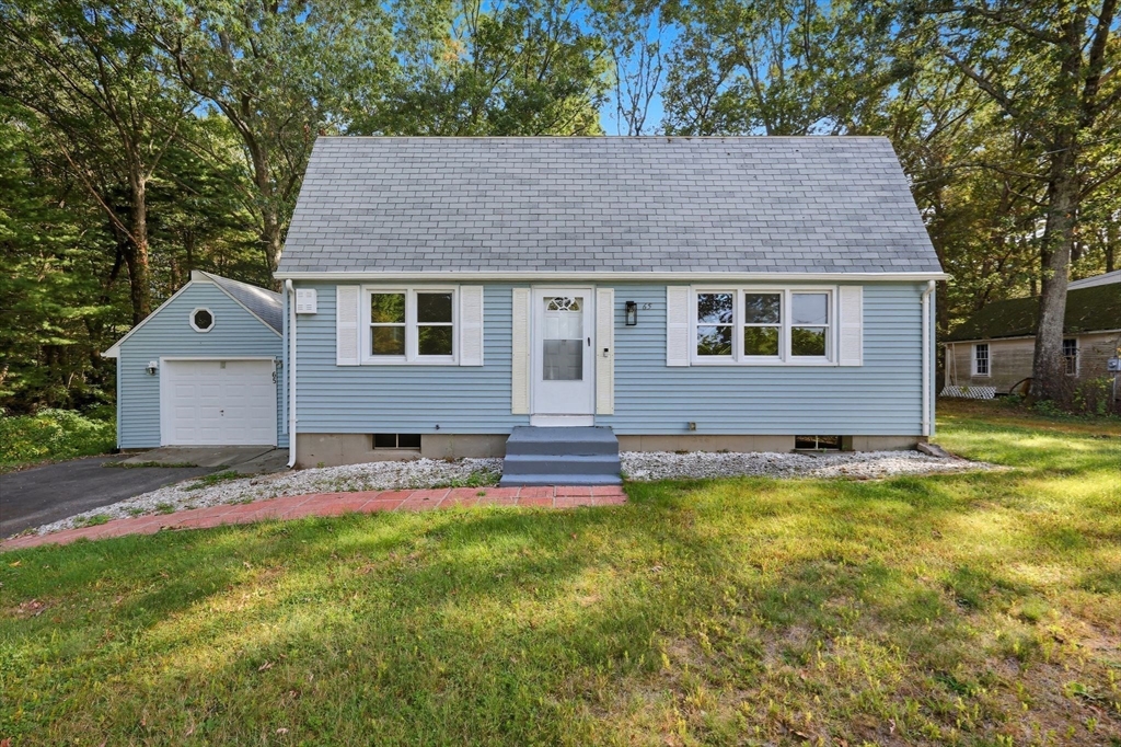 65 Fair Oak Road, Springfield, Massachusetts, 3 Bedrooms Bedrooms, 6 Rooms Rooms,2.5 BathroomsBathrooms,Residential,For Sale,Fair Oak Road,73436067