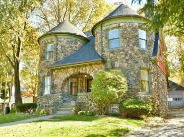 141 Beacon St, Boston, Massachusetts, 5 Bedrooms Bedrooms, 11 Rooms Rooms,2.5 BathroomsBathrooms,Residential,For Sale,Beacon St,73446442