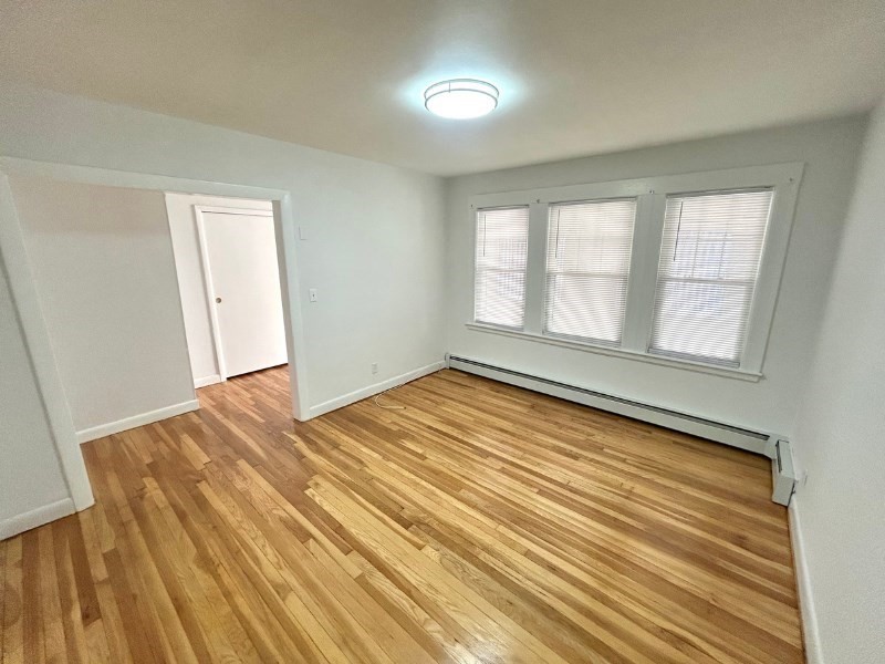 119 Bailey Road, Somerville, Massachusetts, 2 Bedrooms Bedrooms, 5 Rooms Rooms,1 BathroomBathrooms,Residential Lease,For Rent,Bailey Road,73473479