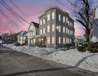 27 Carleton Ave, Haverhill, Massachusetts, 8 Bedrooms Bedrooms, 22 Rooms Rooms,3 BathroomsBathrooms,Residential Income,For Sale,Carleton Ave,73473637