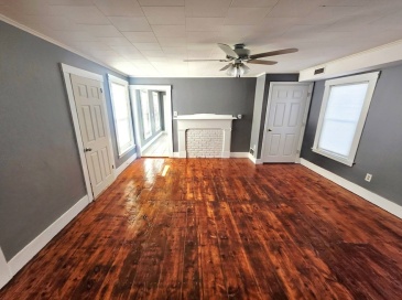 115 School, North Brookfield, Massachusetts, 2 Bedrooms Bedrooms, 5 Rooms Rooms,1 BathroomBathrooms,Residential Lease,For Rent,School,73473678