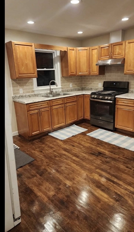 252 Hinckley Rd, Barnstable, Massachusetts, 4 Bedrooms Bedrooms, 6 Rooms Rooms,1 BathroomBathrooms,Residential,For Sale,Hinckley Rd,73473682