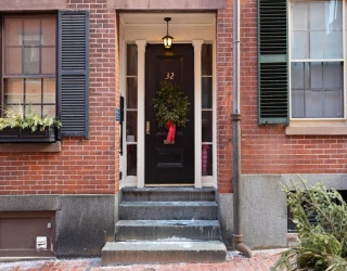 32 Temple Street, Boston, Massachusetts, 3 Bedrooms Bedrooms, 5 Rooms Rooms,2 BathroomsBathrooms,Residential,For Sale,Temple Street,73473684
