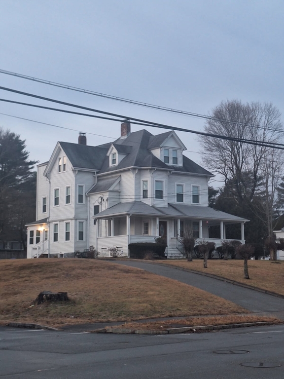 226 Winthrop St, Taunton, Massachusetts, 3 Bedrooms Bedrooms, 6 Rooms Rooms,1 BathroomBathrooms,Residential Lease,For Rent,Winthrop St,73473492