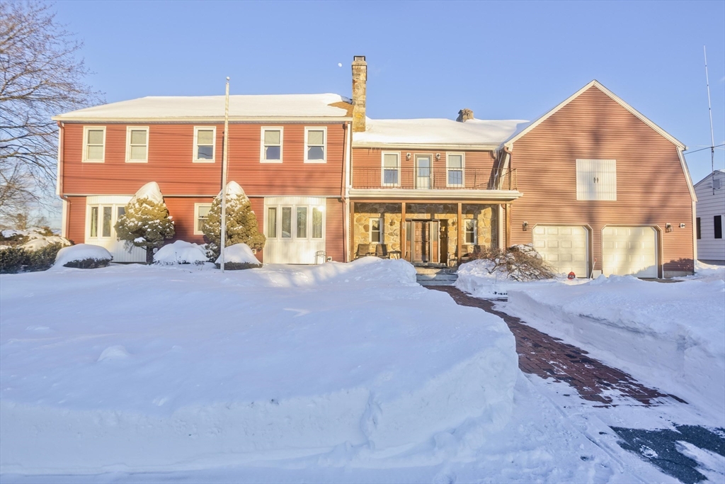 119 Oakridge St., Chicopee, Massachusetts, 4 Bedrooms Bedrooms, 9 Rooms Rooms,3 BathroomsBathrooms,Residential,For Sale,Oakridge St.,73473524