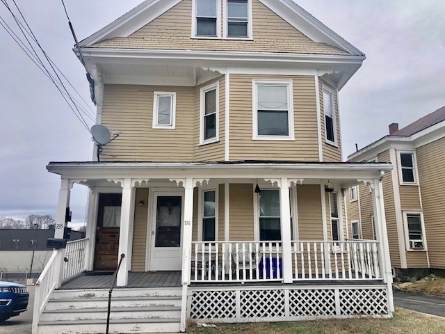 233 Washington, Malden, Massachusetts, 2 Bedrooms Bedrooms, 5 Rooms Rooms,1 BathroomBathrooms,Residential Lease,For Rent,Washington,73473536