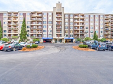 1550 Worcester Rd, Framingham, Massachusetts, 1 Bedroom Bedrooms, 6 Rooms Rooms,1 BathroomBathrooms,Residential Lease,For Rent,Worcester Rd,73473569