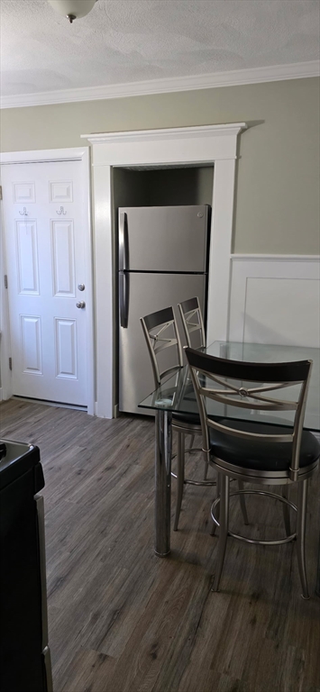 17-19 Bowditch St, Peabody, Massachusetts, 1 Bedroom Bedrooms, 4 Rooms Rooms,1 BathroomBathrooms,Residential Lease,For Rent,Bowditch St,73473618