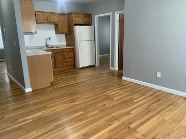 350 Bay, Fall River, Massachusetts, 3 Bedrooms Bedrooms, 6 Rooms Rooms,1 BathroomBathrooms,Residential Lease,For Rent,Bay,73473624