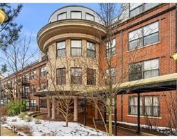 110 Cypress St, Brookline, Massachusetts, 2 Bedrooms Bedrooms, 5 Rooms Rooms,2 BathroomsBathrooms,Residential Lease,For Rent,Cypress St,73442730