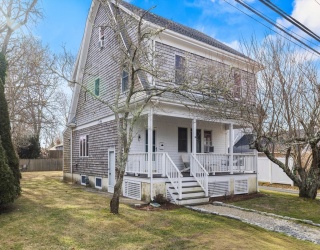 169 Gosnold St, Barnstable, Massachusetts, 5 Bedrooms Bedrooms, 8 Rooms Rooms,2.5 BathroomsBathrooms,Residential,For Sale,Gosnold St,73473693