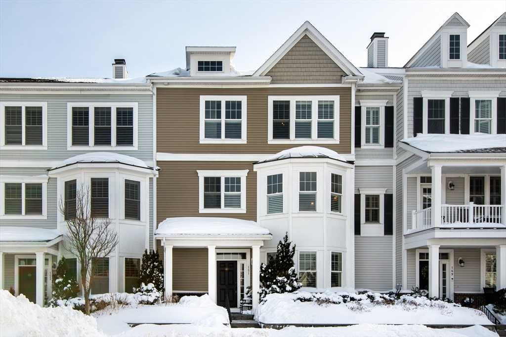 151 Stayner Dr, Hingham, Massachusetts, 2 Bedrooms Bedrooms, 6 Rooms Rooms,3 BathroomsBathrooms,Residential,For Sale,Stayner Dr,73473709