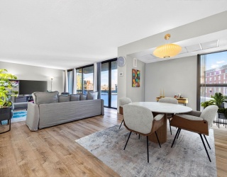 566 Commonwealth Ave, Boston, Massachusetts, 2 Bedrooms Bedrooms, 5 Rooms Rooms,2 BathroomsBathrooms,Residential,For Sale,Commonwealth Ave,73473817