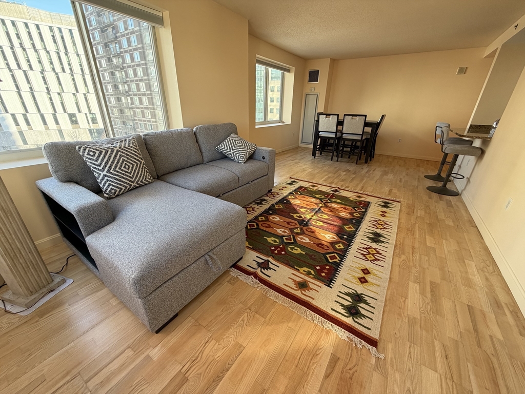 8 Museum Way, Cambridge, Massachusetts, 2 Bedrooms Bedrooms, 5 Rooms Rooms,2 BathroomsBathrooms,Residential Lease,For Rent,Museum Way,73473790