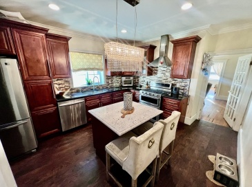 41 Pearl St, Everett, Massachusetts, 3 Bedrooms Bedrooms, 8 Rooms Rooms,1 BathroomBathrooms,Residential Lease,For Rent,Pearl St,73467569