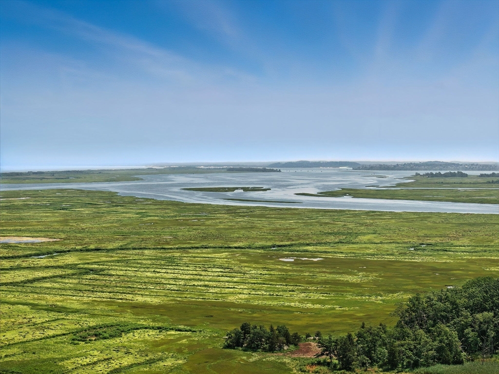 4 Gadsden Lane, Newbury, Massachusetts, 4 Bedrooms Bedrooms, 8 Rooms Rooms,3.5 BathroomsBathrooms,Residential,For Sale,Gadsden Lane,73473889