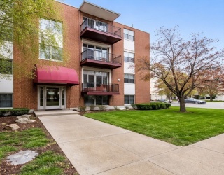 800 Hyde Park Ave, Boston, Massachusetts, 1 Bedroom Bedrooms, 3 Rooms Rooms,1 BathroomBathrooms,Residential,For Sale,Hyde Park Ave,73473913