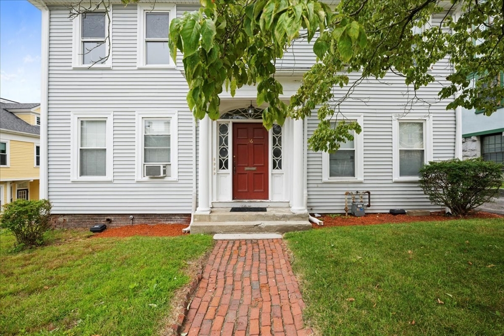 36 Cedar St, Worcester, Massachusetts, 2 Bedrooms Bedrooms, 5 Rooms Rooms,2 BathroomsBathrooms,Residential Lease,For Rent,Cedar St,73474040