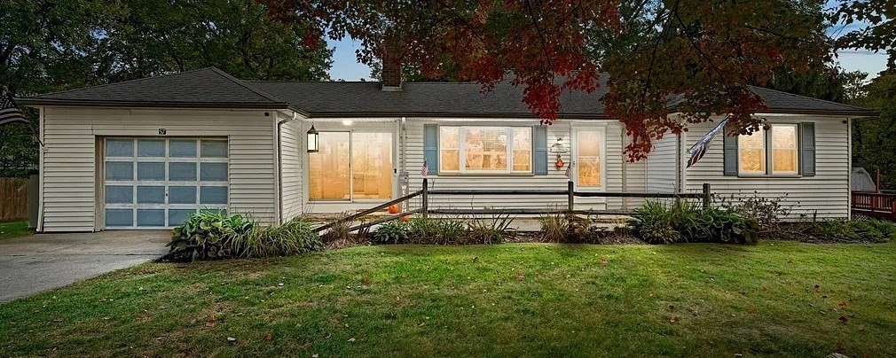 57 Mount Pleasant, Milford, Massachusetts, 3 Bedrooms Bedrooms, 5 Rooms Rooms,1 BathroomBathrooms,Residential Lease,For Rent,Mount Pleasant,73474046