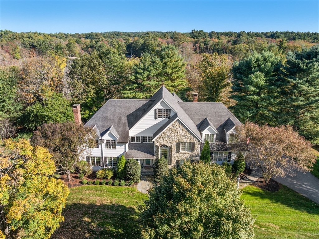 1 Old Colony Drive, Dover, Massachusetts, 4 Bedrooms Bedrooms, 12 Rooms Rooms,4 BathroomsBathrooms,Residential,For Sale,Old Colony Drive,73474062