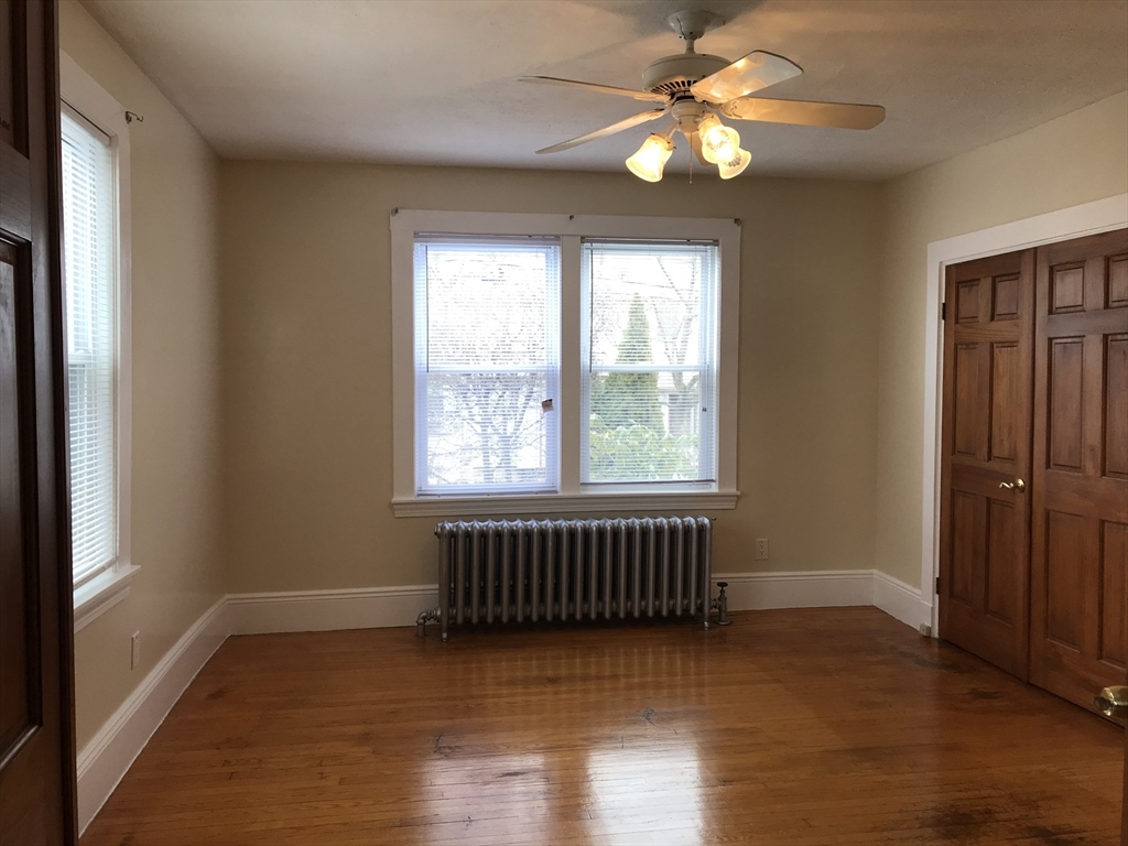 63 Montclair Ave, Quincy, Massachusetts, 2 Bedrooms Bedrooms, 3 Rooms Rooms,1 BathroomBathrooms,Residential Lease,For Rent,Montclair Ave,73474074