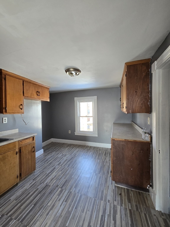 254 Oakland, Springfield, Massachusetts, 2 Bedrooms Bedrooms, 4 Rooms Rooms,1 BathroomBathrooms,Residential Lease,For Rent,Oakland,73474082