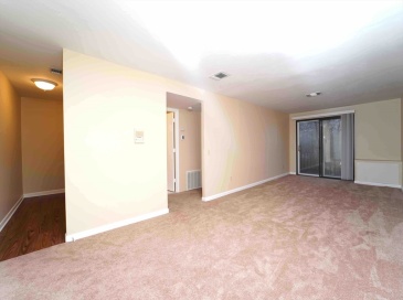 176 Maple Avenue, Rutland, Massachusetts, 1 Bedroom Bedrooms, 4 Rooms Rooms,1 BathroomBathrooms,Residential Lease,For Rent,Maple Avenue,73474085