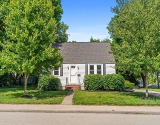 67 Carpenter Street, Foxboro, Massachusetts, 4 Bedrooms Bedrooms, 6 Rooms Rooms,1 BathroomBathrooms,Residential,For Sale,Carpenter Street,73473926