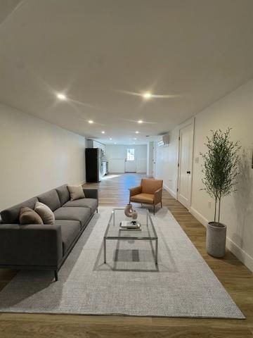 507 Main St, Walpole, Massachusetts, 2 Bedrooms Bedrooms, 3 Rooms Rooms,1 BathroomBathrooms,Residential Lease,For Rent,Main St,73473950