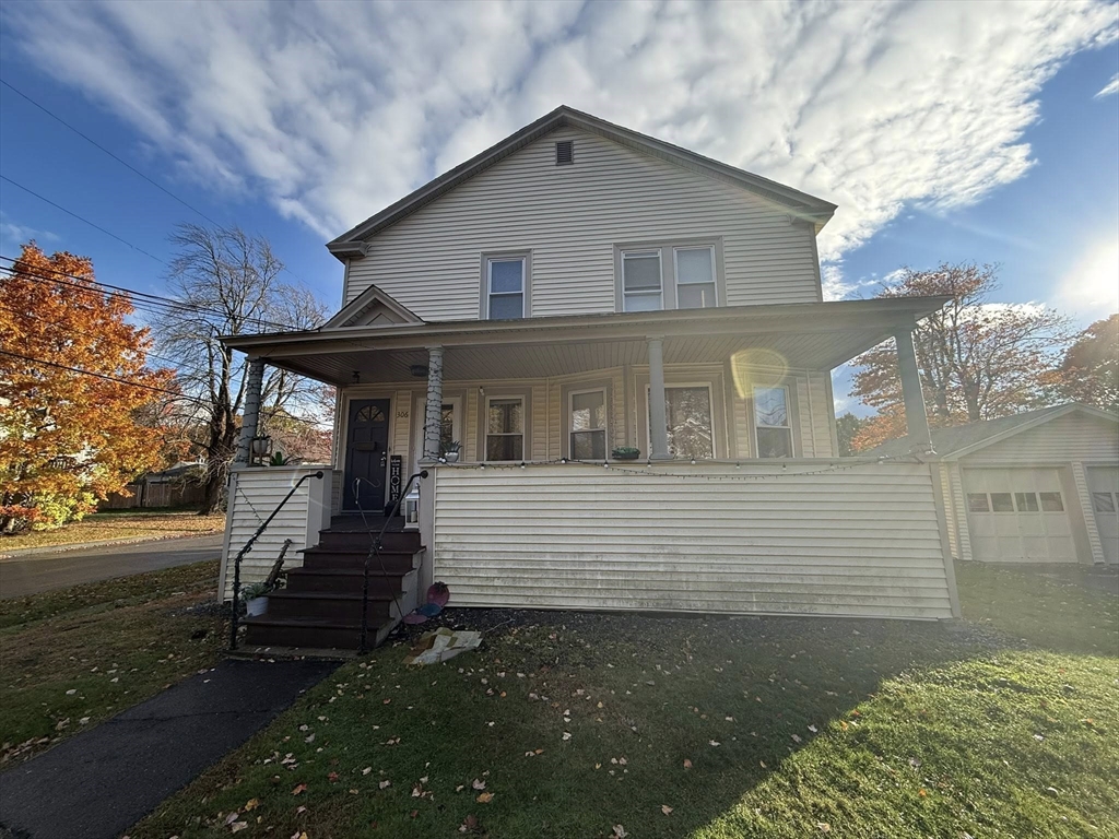 306 Franklin Rd, Fitchburg, Massachusetts, 2 Bedrooms Bedrooms, 4 Rooms Rooms,1 BathroomBathrooms,Residential Lease,For Rent,Franklin Rd,73473989