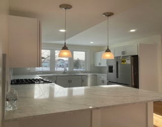 38 Vernon, Somerville, Massachusetts, 4 Bedrooms Bedrooms, 9 Rooms Rooms,3 BathroomsBathrooms,Residential Lease,For Rent,Vernon,73473998