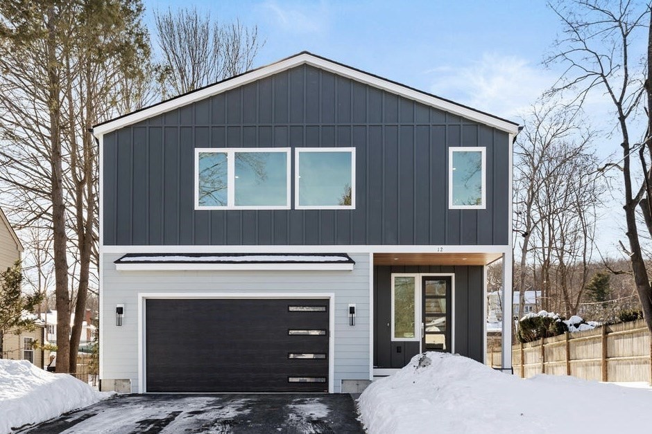 12 Brandon St, Lexington, Massachusetts, 4 Bedrooms Bedrooms, 8 Rooms Rooms,5 BathroomsBathrooms,Residential,For Sale,Brandon St,73473947