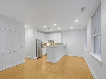 140 Boylston St., Boston, Massachusetts, 1 Bedroom Bedrooms, 2 Rooms Rooms,1 BathroomBathrooms,Residential Lease,For Rent,Boylston St.,73467623