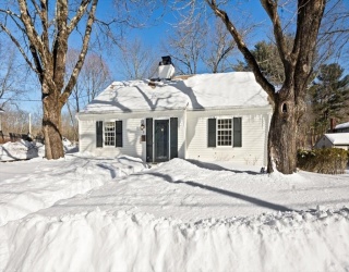 2 Woodbine Ln, Hingham, Massachusetts, 3 Bedrooms Bedrooms, 8 Rooms Rooms,2 BathroomsBathrooms,Residential,For Sale,Woodbine Ln,73474201