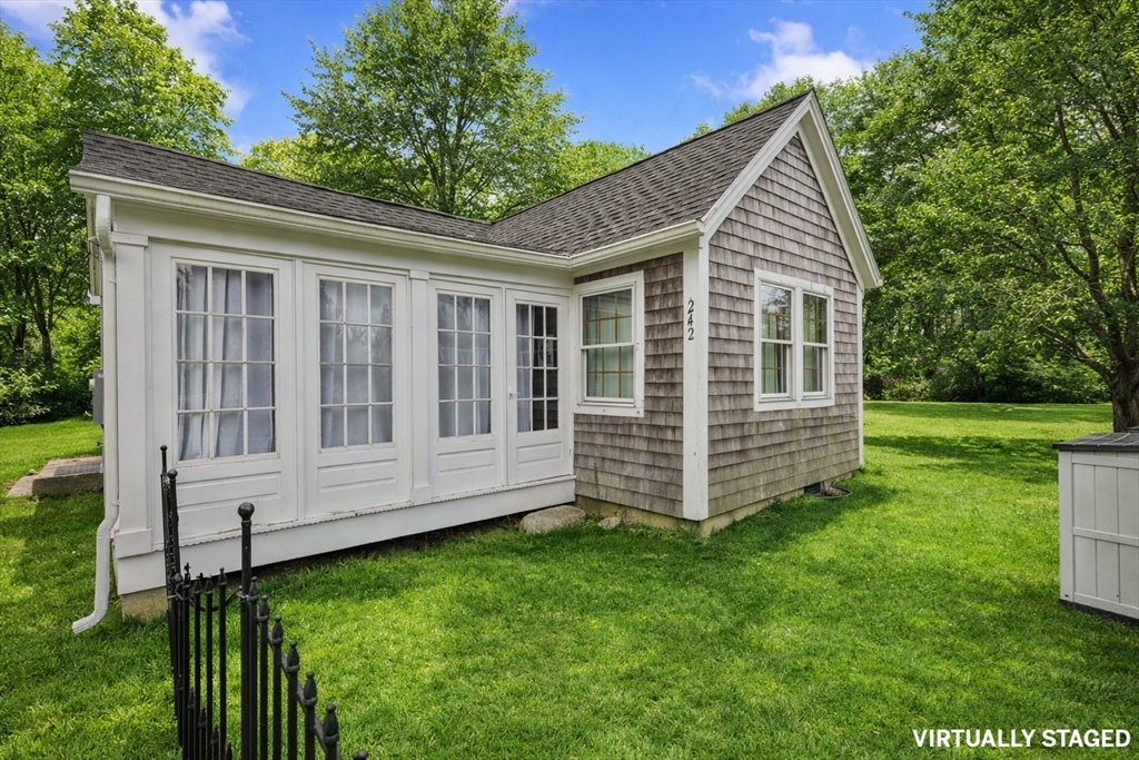 242 Enterprise St, Duxbury, Massachusetts, 2 Bedrooms Bedrooms, 4 Rooms Rooms,1 BathroomBathrooms,Residential,For Sale,Enterprise St,73470351